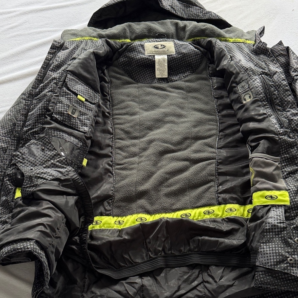 Black and Gray Hooded Jacket - Picture 5 of 8